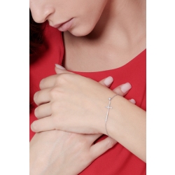 Weißgoldarmband mit Diamantkreuz 2