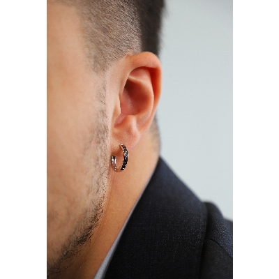 Herren Ohrring einzelne Creole Weißgold mit schwarzen Diamanten