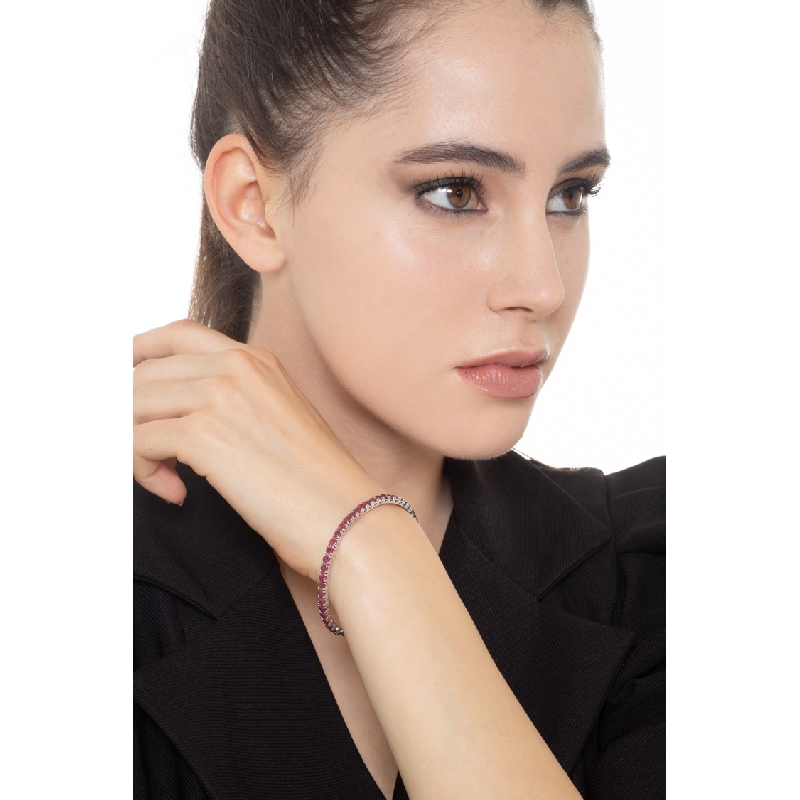 Weißgold 750 Tennisarmband mit Rubinen  Weißgold 750 Tennisarmband mit Rubinen