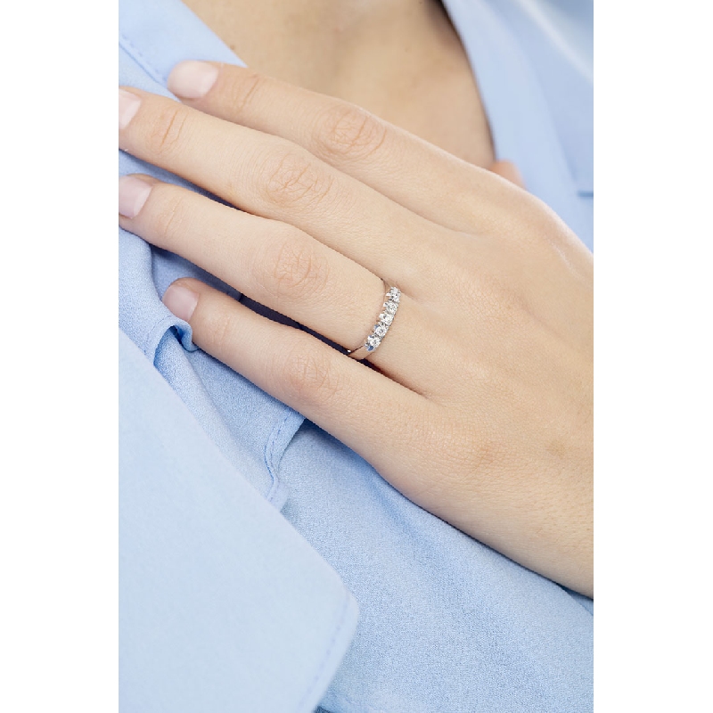 750 Weißgoldring mit 5 Diamanten 0,25 Karat