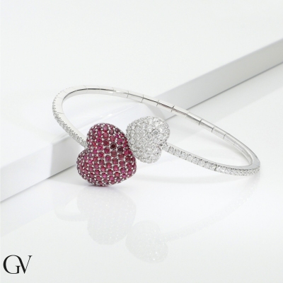 Armreif TOI&MOI Weißgold 18K mit zwei Herzen aus Rubinen und Diamanten