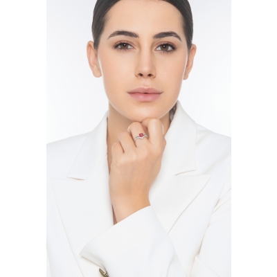 Weißgold RubinRing mit und Diamanten