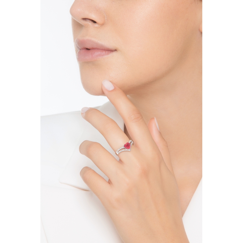 Weißgold Rubin Ring mit und Diamanten