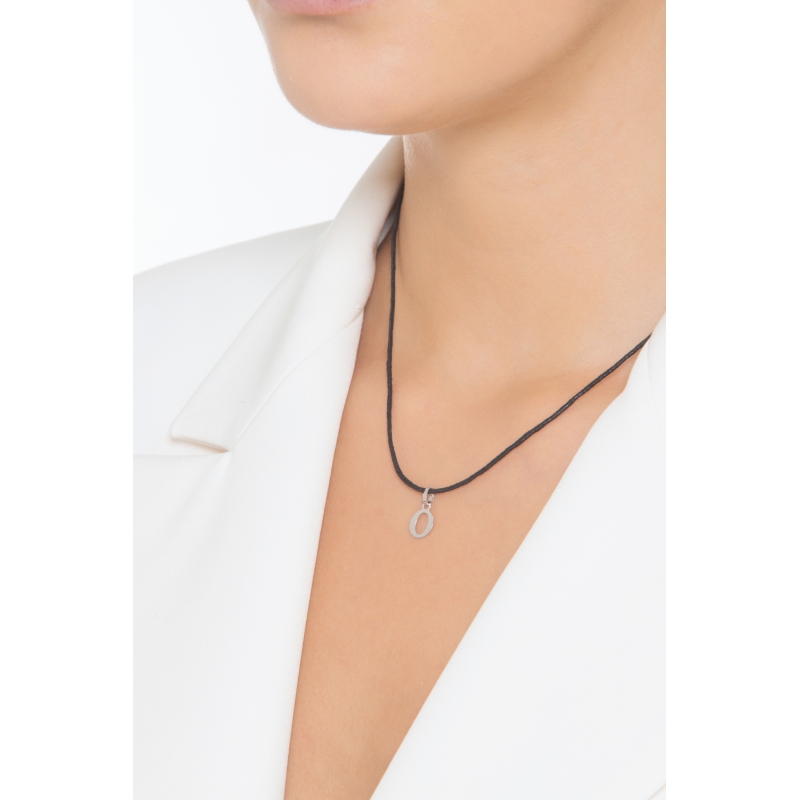 Buchstaben Anhänger O aus Weißgold 18K Buchstaben Anhänger O aus Weißgold 18K