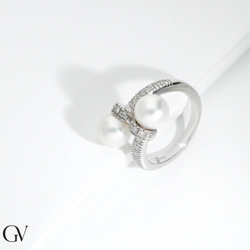 TOI&MOI Ring mit Perlen und Diamanten