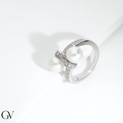 TOI&MOI Ring mit Perlen und Diamanten