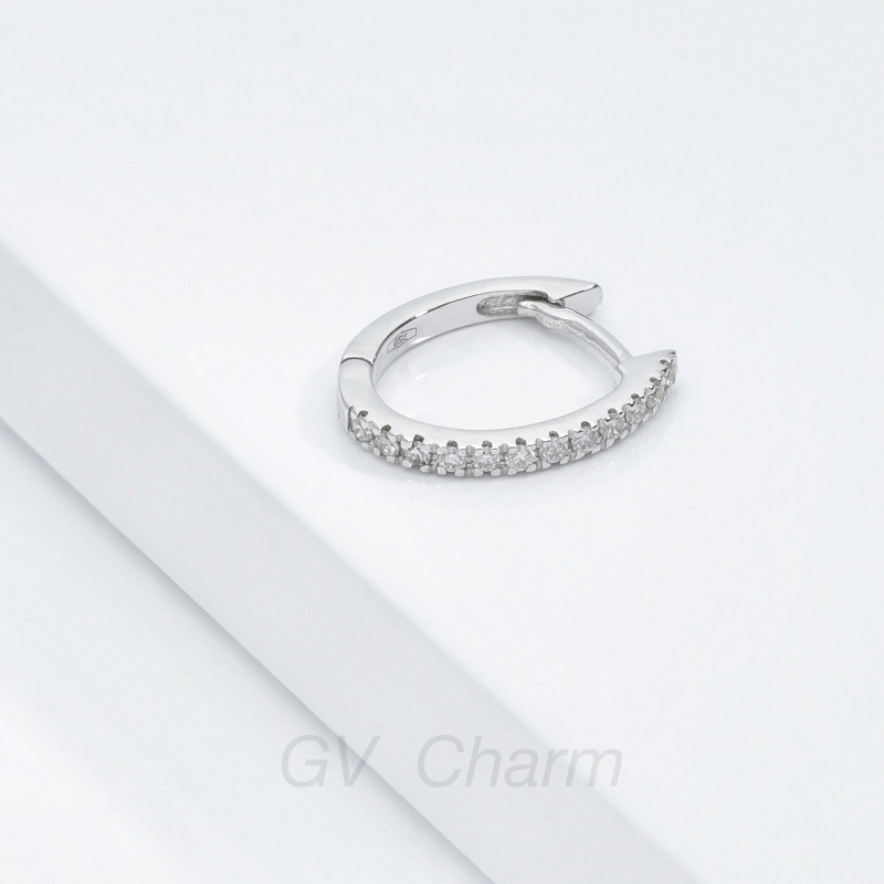 GV Charm ovale einzelner Ohrring mit Diamanten 