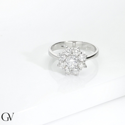 Halbkarätiger Blumenring Halo Ring Weißgold mit Diamanten