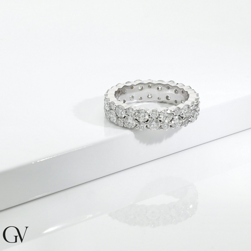 Eternity Ring mit zwei Reihen Brillanten