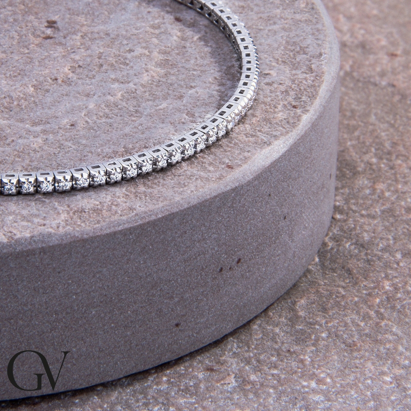 18 Karat Weißgold Tennisarmband mit Diamanten