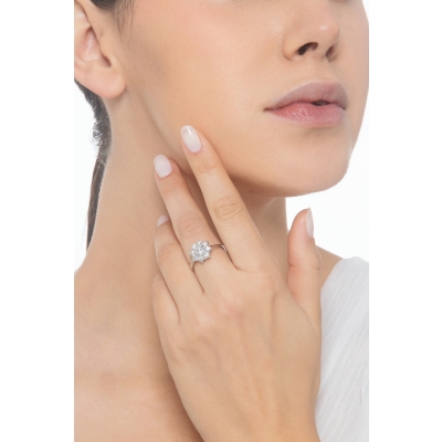 Halbkarätiger Blumenring Halo Ring Weißgold mit Diamanten