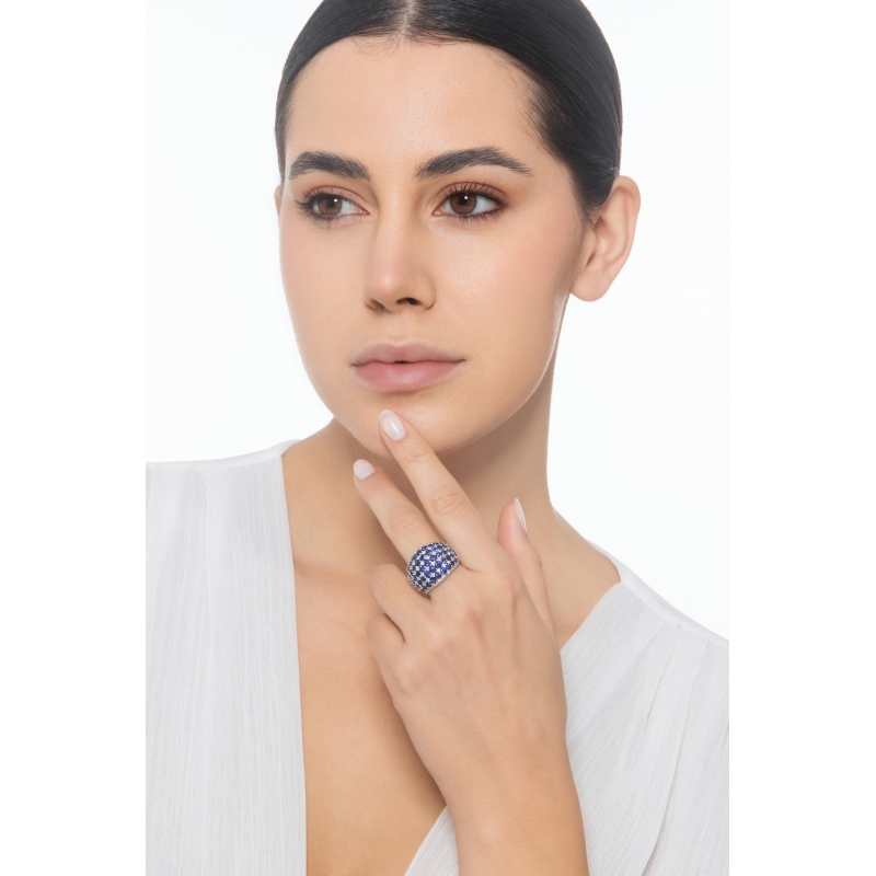 Weißgold 18K Bandring mit Saphiren und Diamanten Weißgold 18K Bandring mit Saphiren und Diamanten