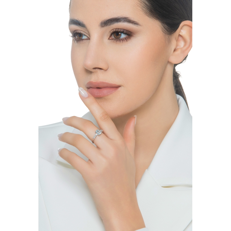 Aquamarin Ring mit Brillanten Weißgold 18K