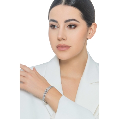 Weißgold 18K Armreif mit Brillanten und vier Diamanten Tropfenschliff