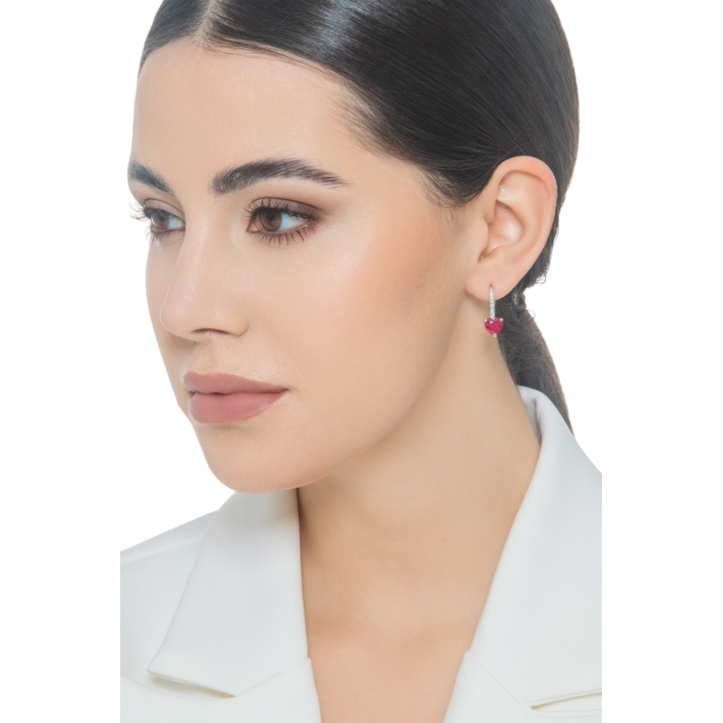 Ohrhänger aus Weißgold 750 mit Rubinen und Brillanten Ohrhänger aus Weißgold 750 mit Rubinen und Brillanten