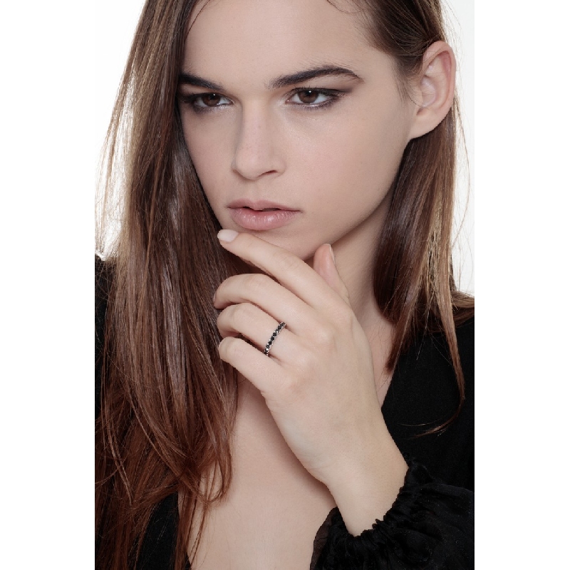 Memoire Ring Weißgold mit schwarzen Diamanten  Memoire Ring Weißgold mit schwarzen Diamanten