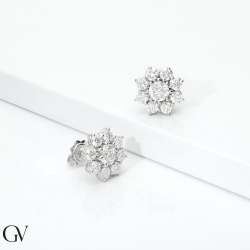 Blumen Ohrstecker mit Diamanten Weißgold