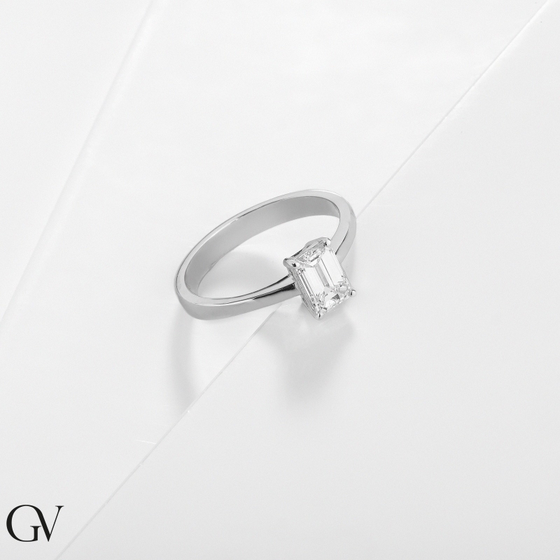 Solitärring mit Diamant Smaragdschliff 1 Karat GIA aus 750er Weißgold