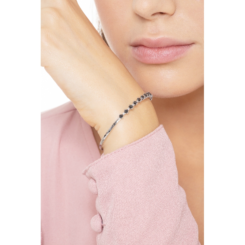 Armreif mit schwarzen Diamanten 18k Weißgold  Armreif mit schwarzen Diamanten 18k Weißgold