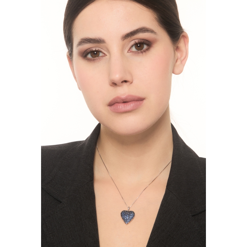 Herzkette mit Herzanhänger aus blauen Saphiren  Herzkette mit Herzanhänger aus blauen Saphiren