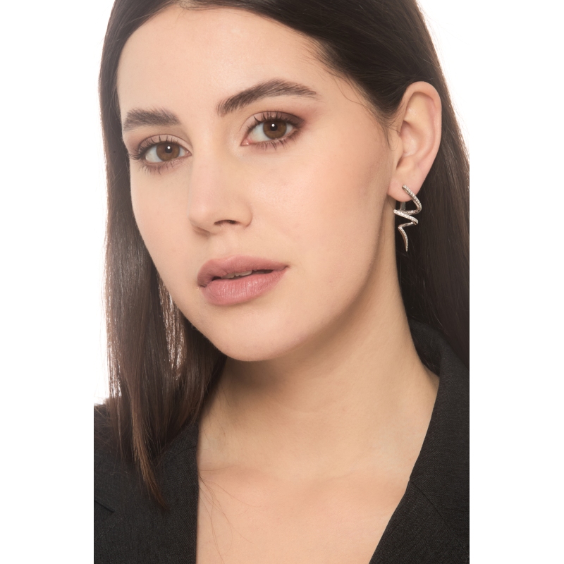 Ohrhänger aus 18K Weißgold mit Diamanten Ohrhänger aus 18K Weißgold mit Diamanten