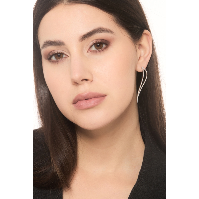 Designer Ohrhänger aus Weißgold 18K mit Diamanten Designer Ohrhänger aus Weißgold 18K mit Diamanten