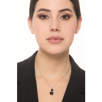 Damenkette Weißgold 18K mit zwei Blumen aus blauen Saphiren