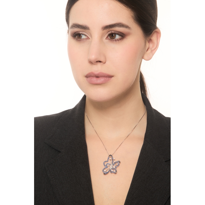 Designer Kette Schmetterling mit Saphiren und Diamanten Designer Kette Schmetterling mit Saphiren und Diamanten