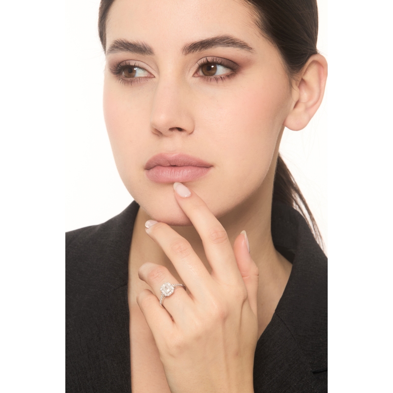 Ring mit Diamant Smaragdschliff 1 Karat GIA aus Weißgold 18K Ring mit Diamant Smaragdschliff 1 Karat GIA aus Weißgold 18K