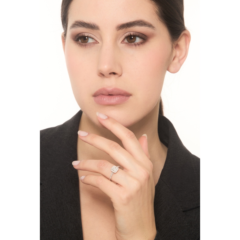 Ring mit Diamant Prinzessschliff 0.70 kt GIA aus Weißgold 18K