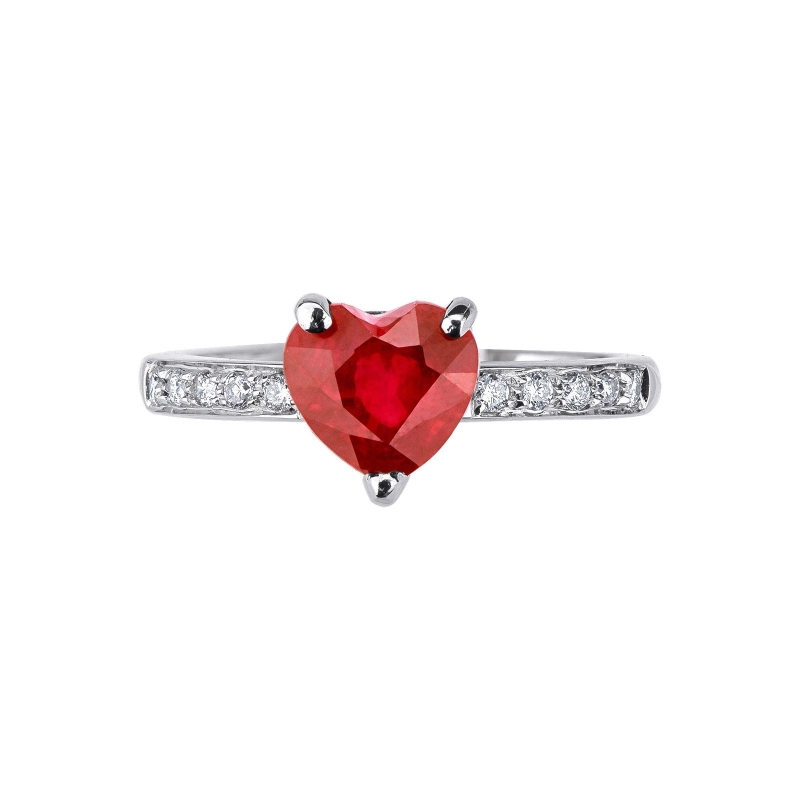 Herzring aus Weißgold mit Rubin und Diamanten Herzring aus Weißgold mit Rubin und Diamanten