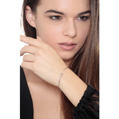 Armreif Buchstabe V mit Diamanten Weißgold 18k