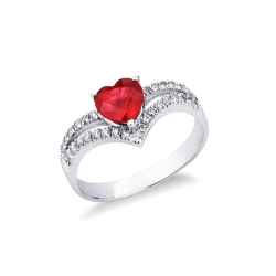 Weißgold RubinRing mit und Diamanten