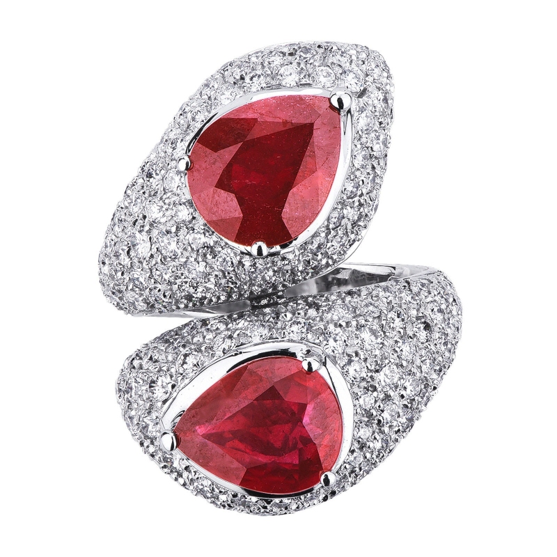 Moderner Weißgold Ring mit Rubinen und Diamanten Moderner Weißgold Ring mit Rubinen und Diamanten