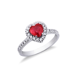 Weißgoldring mit herzförmigem Rubin und Diamanten