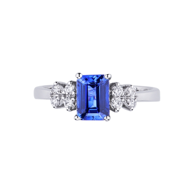 Weißgoldring mit Diamanten und rechteckigem blauem Saphir 