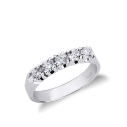 Ring aus 18K Weißgold mit 5 Diamanten