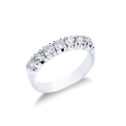 Ring aus Weißgold 750 mit 7 Diamanten