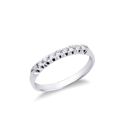 Günstiger Weißgold Ring mit 9 Diamanten