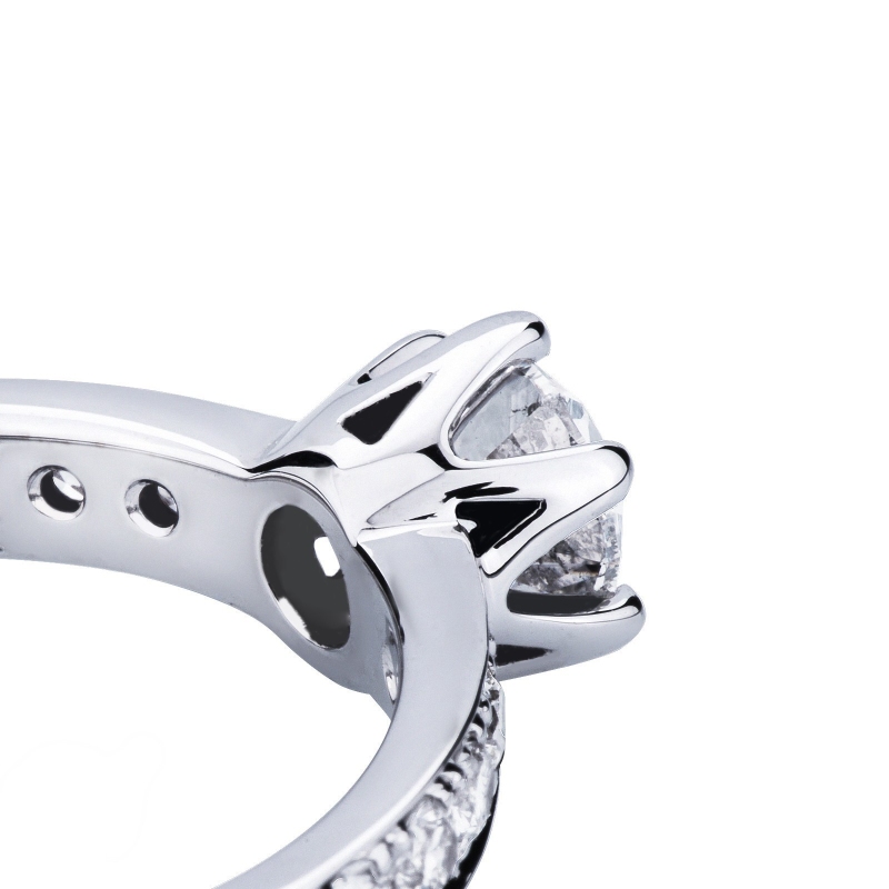 Verlobungsring aus Weißgold 18k mit einem 0,80 ct Diamant Verlobungsring aus Weißgold 18k mit einem 0,80 ct Diamant