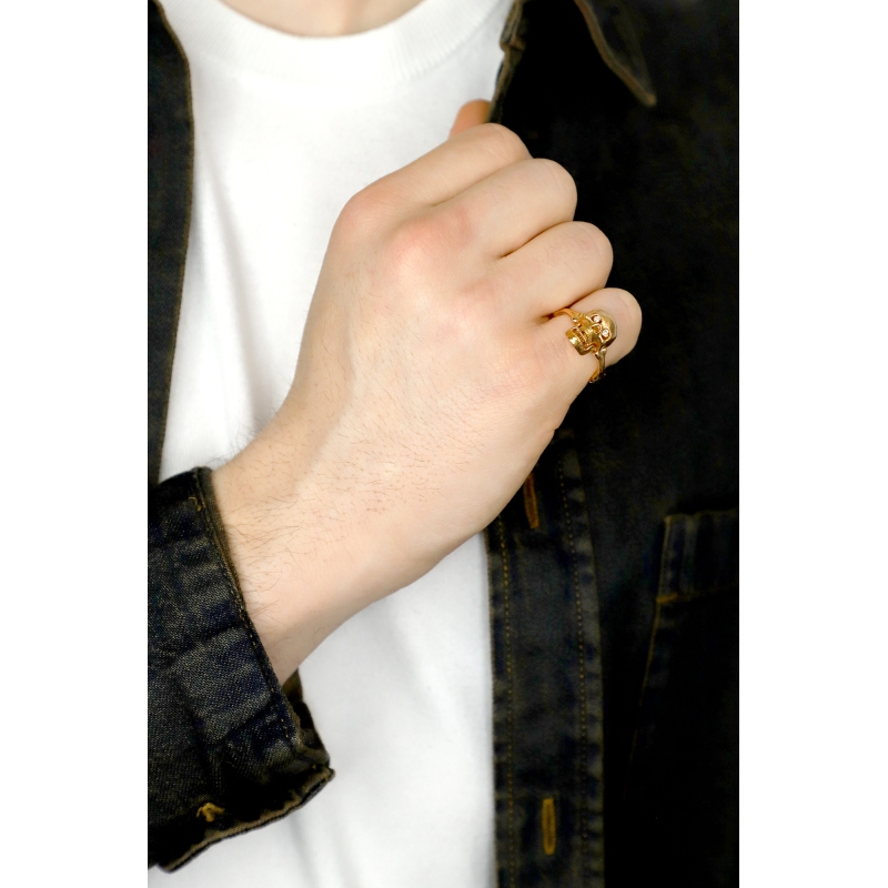 Schädelring aus 18 Karat Roségold mit Diamanten