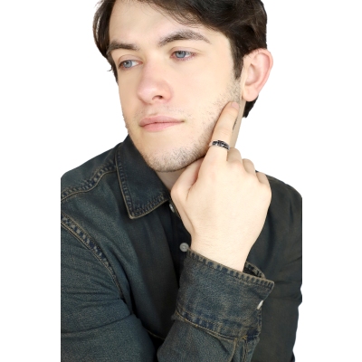 750er Weißgold Herrenring mit 7 schwarzen Diamanten