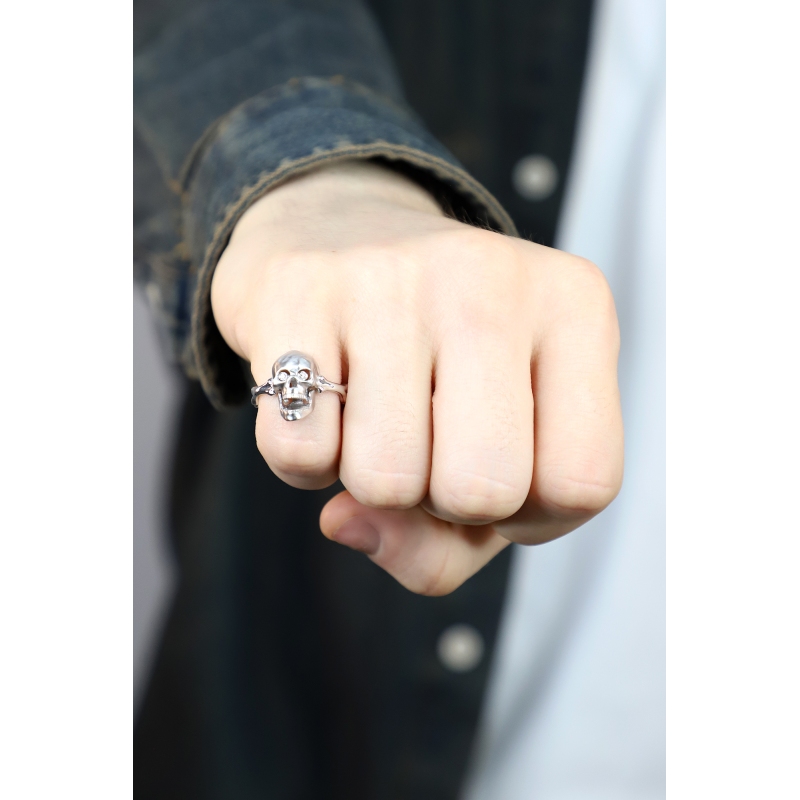 Weißgold 18K Totenkopf Ring mit Brillanten 