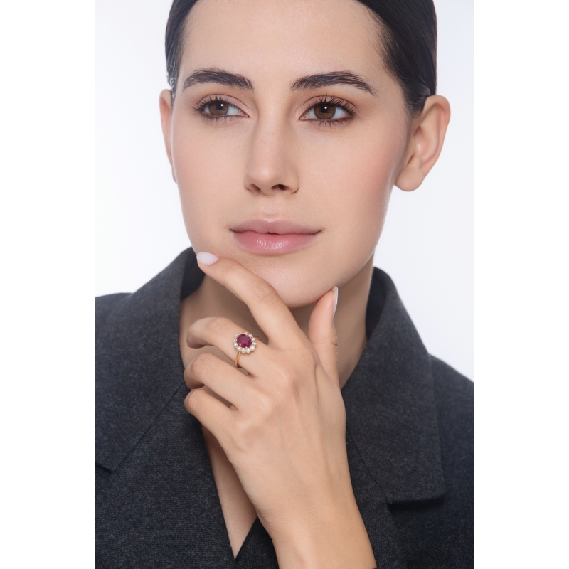 Gelbgold 750 Halo Ring mit Rubin und Diamanten 