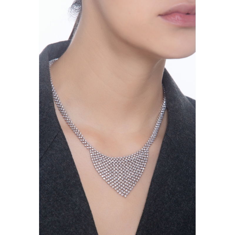 Designer Kette Weißgold 18K aus Diamanten  Designer Kette Weißgold 18K aus Diamanten