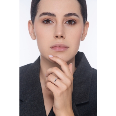 Ring mit Diamant 0.20 kt aus Weißgold 750