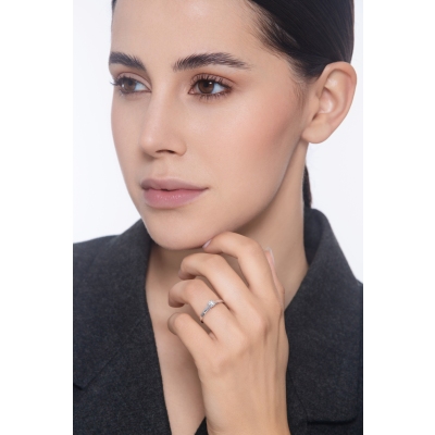 Solitär Ring aus Weißgold mit Diamant 0.30 kt 