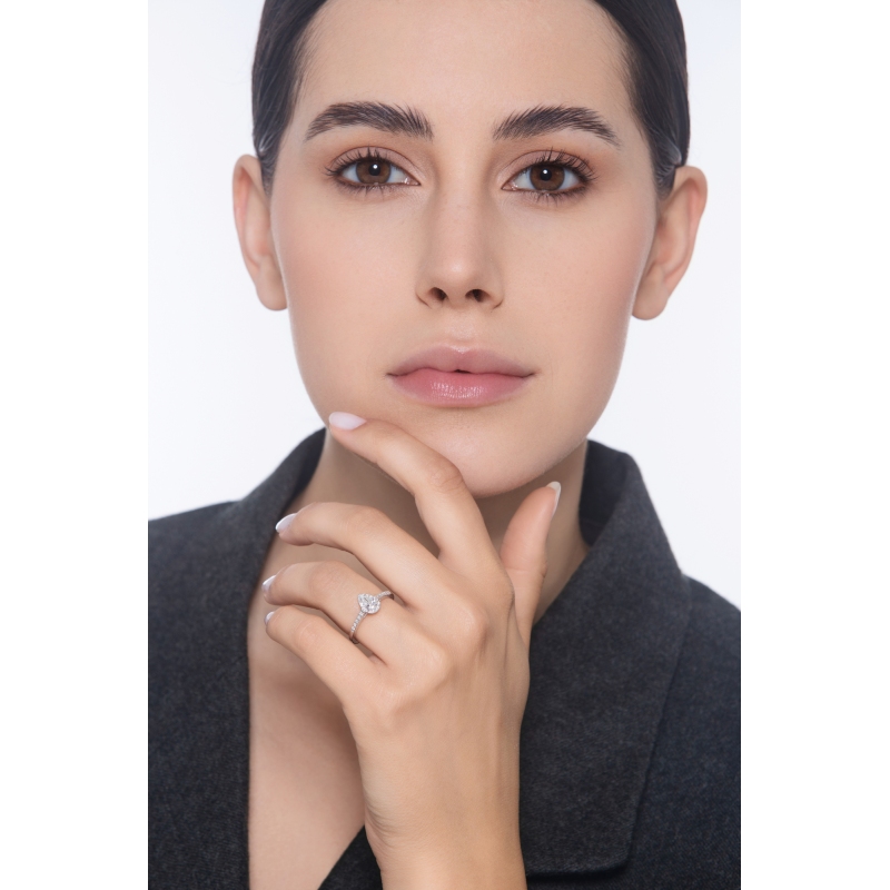 Damenring mit Diamant Tropfenschliff 0.30kt GIA aus Weißgold 18K