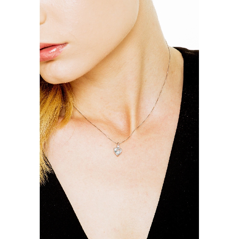 Halskette aus 18k Weißgold mit Aquamarin-Herz-Anhänger Halskette aus 18k Weißgold mit Aquamarin-Herz-Anhänger