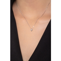 Weißgoldkette mit Diamant-Tropfen-Anhänger  2